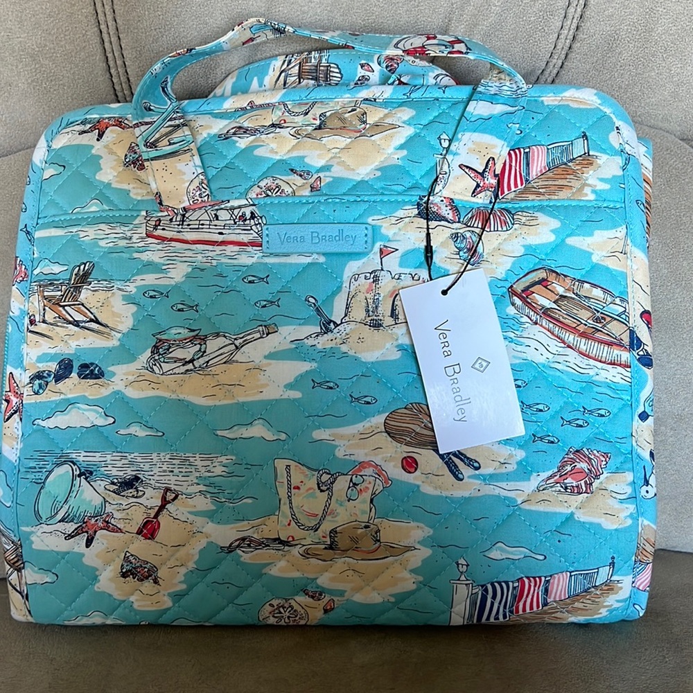 Vera Bradley travel cosmetic bag. NWT. Never been used.